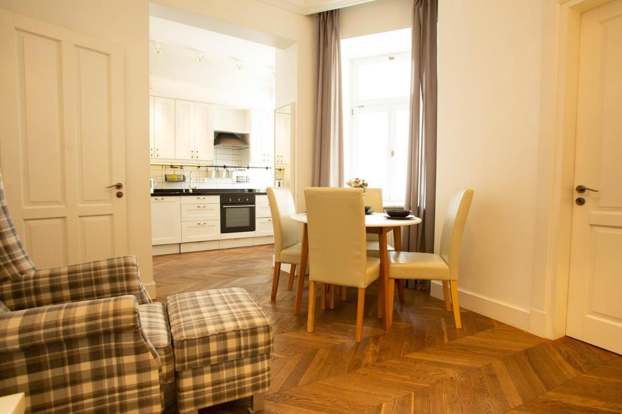 City Center - Golden Apartments - Dobr11A ワルシャワ エクステリア 写真